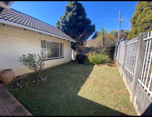 3 BEDROOM FREEHOLD FOR SALE IN PARKRAND